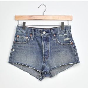 Levi’s Micro Jean Shorts High Waisted Medium Wash
501’s High Rise Short -